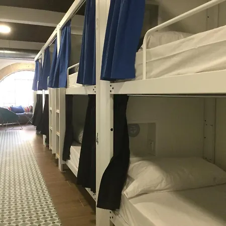 Guest house R4hostel