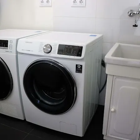 R4hostel 招待所 *