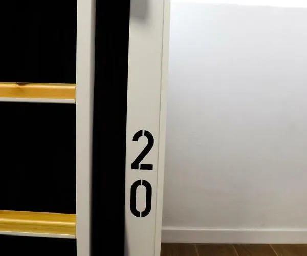 R4hostel Πανσιόν *