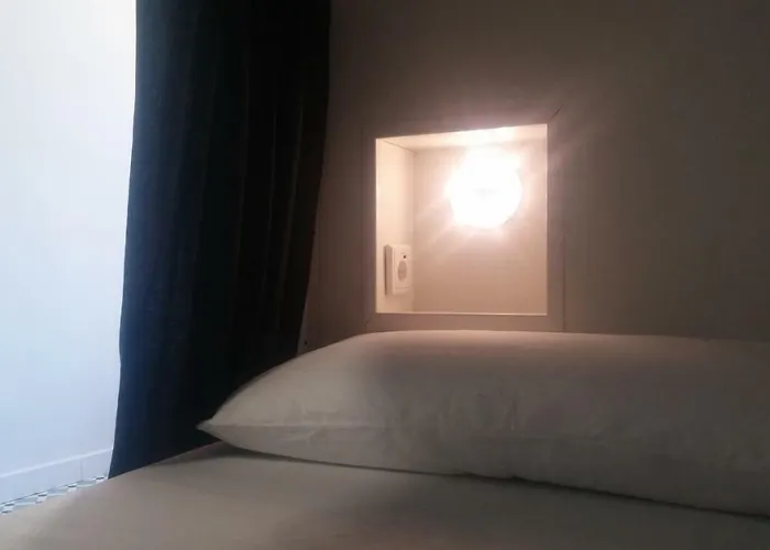 R4hostel Πανσιόν Βίγκο