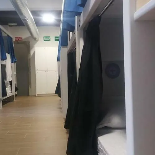 R4hostel Πανσιόν *